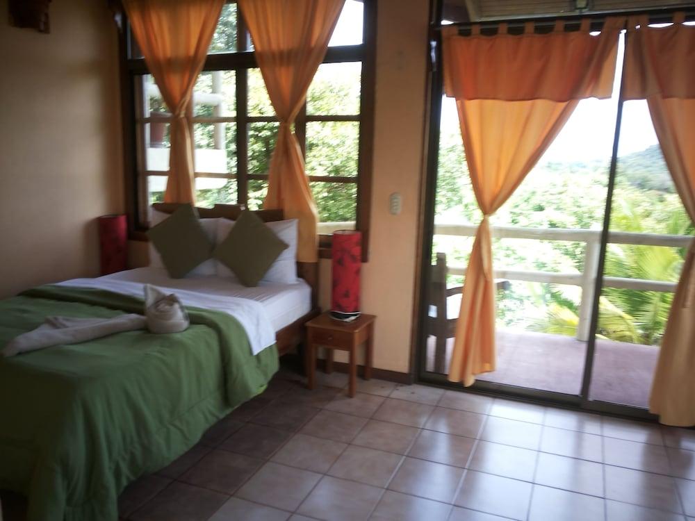 Hotel La Colina Manuel Antonio Esterno foto