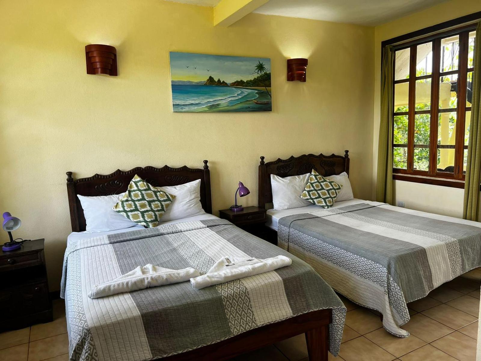 Hotel La Colina Manuel Antonio Esterno foto