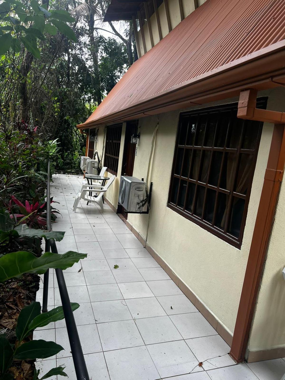 Hotel La Colina Manuel Antonio Esterno foto